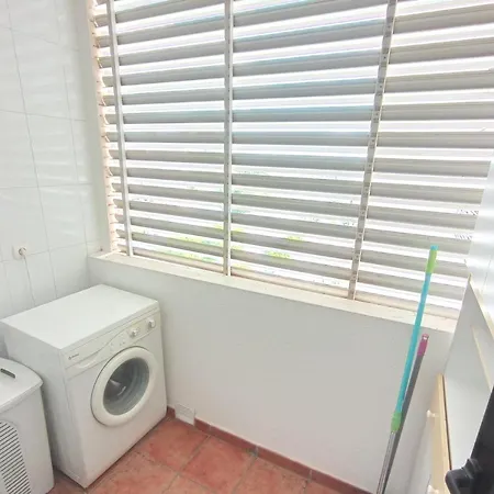 Apartamento Playa Paraiso, En 1ª Línea De Playa, , Comodo Y Recien Reformado, Soleado, Con Jardines, Piscina, Zona Deportiva Y La Playa Enfrente Andando Villajoyosa (La Vila Joiosa)