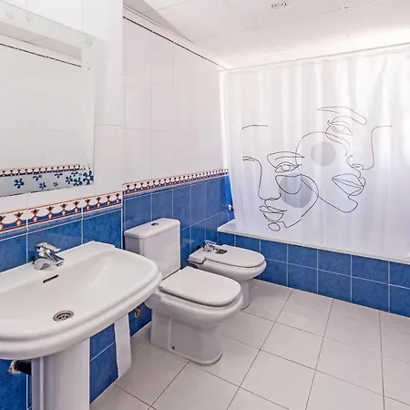 Apartamento Playa Paraiso, En 1ª Línea De Playa, , Comodo Y Recien Reformado, Soleado, Con Jardines, Piscina, Zona Deportiva Y La Playa Enfrente Andando * Villajoyosa (La Vila Joiosa)