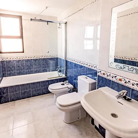 Apartamento Playa Paraiso, En 1ª Línea De Playa, , Comodo Y Recien Reformado, Soleado, Con Jardines, Piscina, Zona Deportiva Y La Playa Enfrente Andando Apartamento